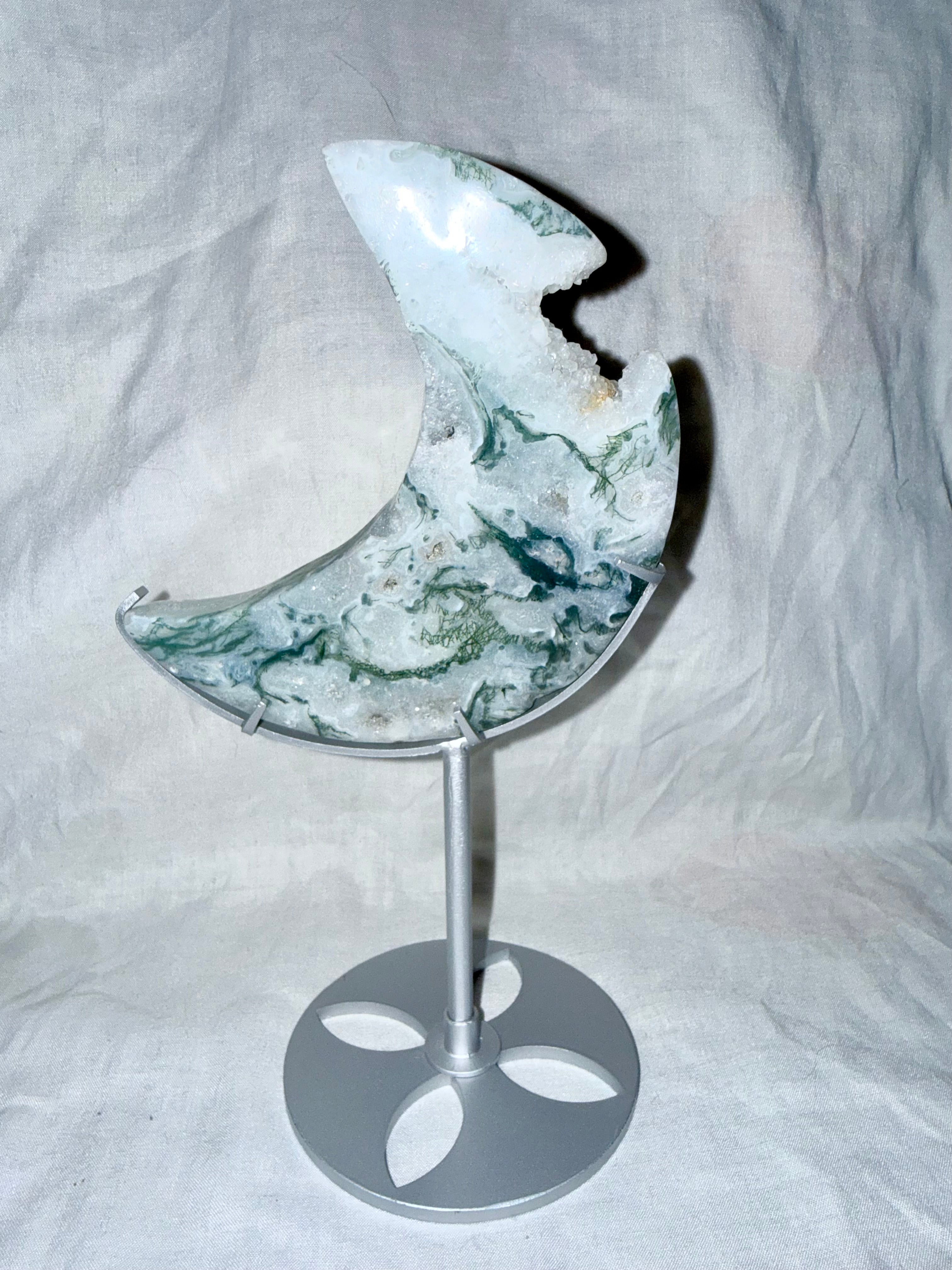 Durzy Moss Agate Moon With Stand